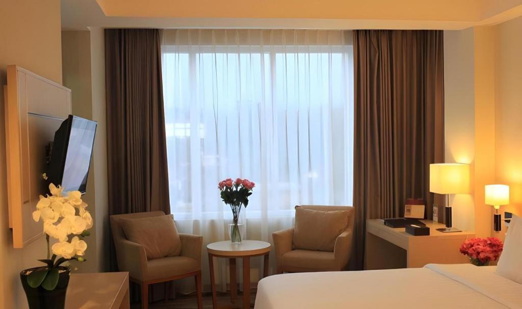 Horison Hotel Sukabumi Exterior photo