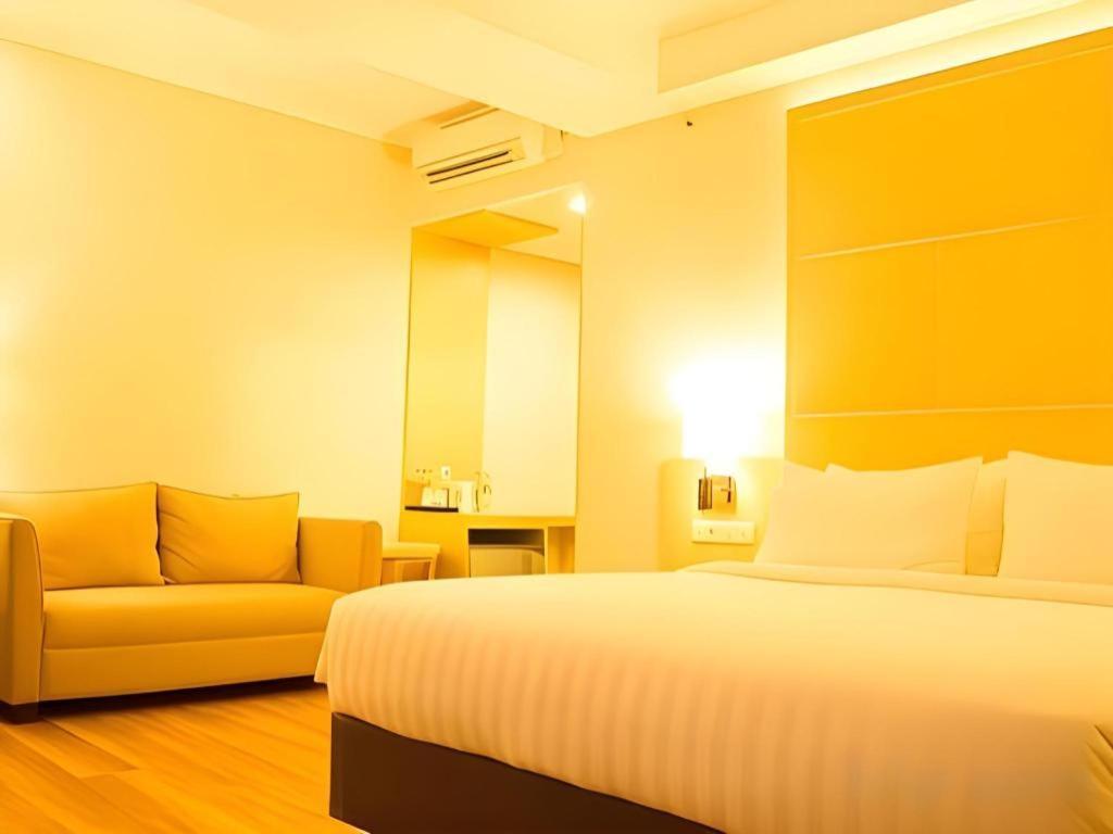 Horison Hotel Sukabumi Exterior photo