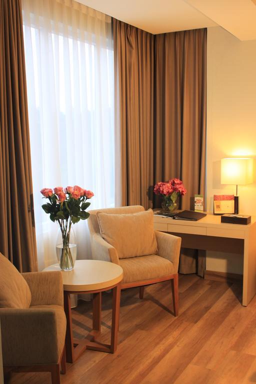 Horison Hotel Sukabumi Exterior photo
